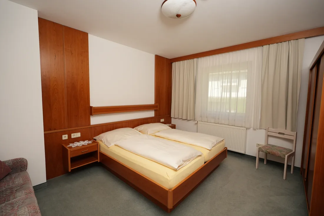 Wohnung 6 – Schlafzimmer 1